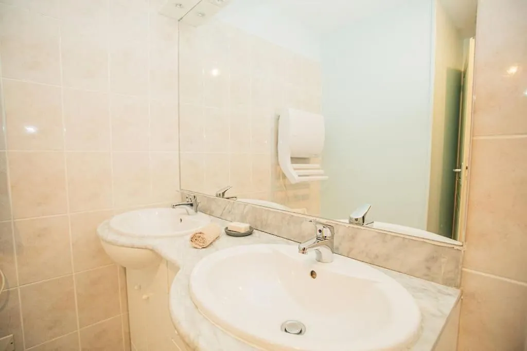 Holiday home Charmante Maison De Ville Montpezat-de-Quercy